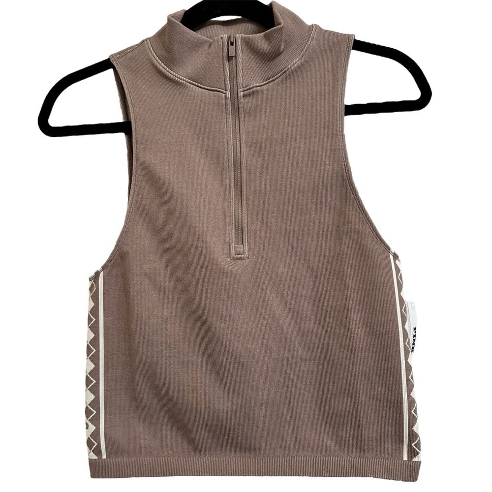 NWT PINK VS Winter Seamless Half Zip Tank Top M Brown Ribbed 4 Way Stretch